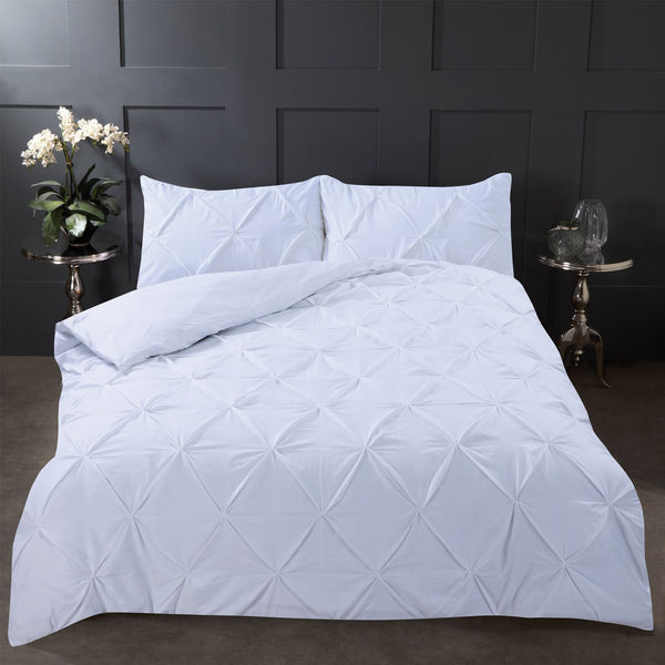 Highams Diamond Pintuck Pinch Pleat White Duvet Set