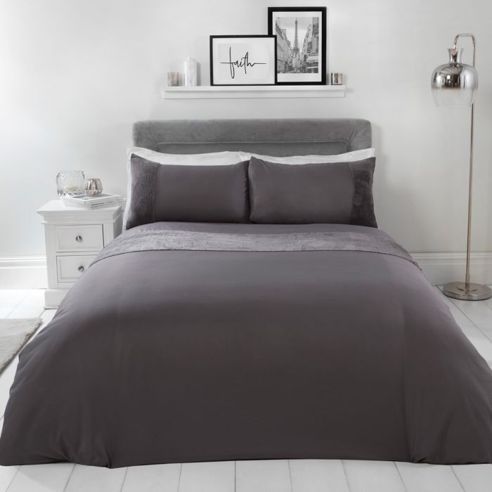 Luxury Brentfords Fleece Panel Charcoal Single, King & Super King Duvet Set