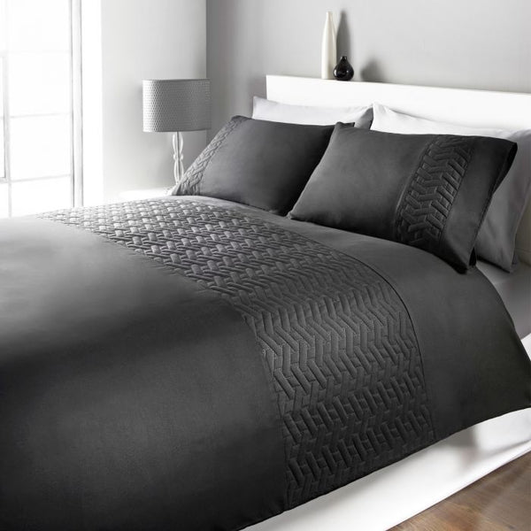 Brentfords Pinsonic Black Duvet Set